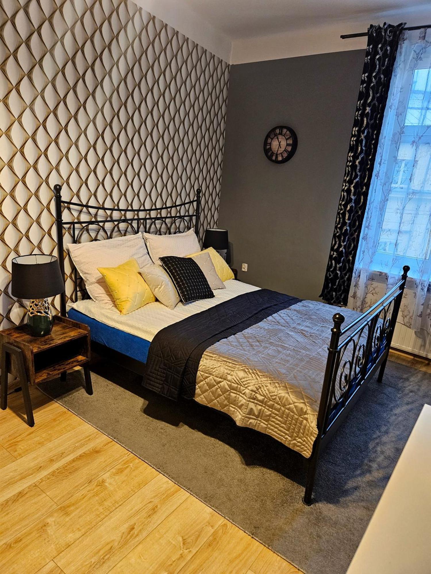 Sara -Mikolajska - Rynek - Netflix Hydromassage Daire Krakow Dış mekan fotoğraf